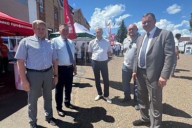 В селе Черноречье отметили День фермера